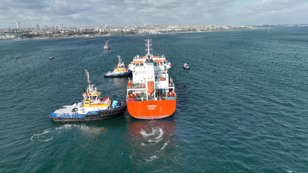 M/T Orinda under tug assistance off Istanbul, managed by BMA Ship Management